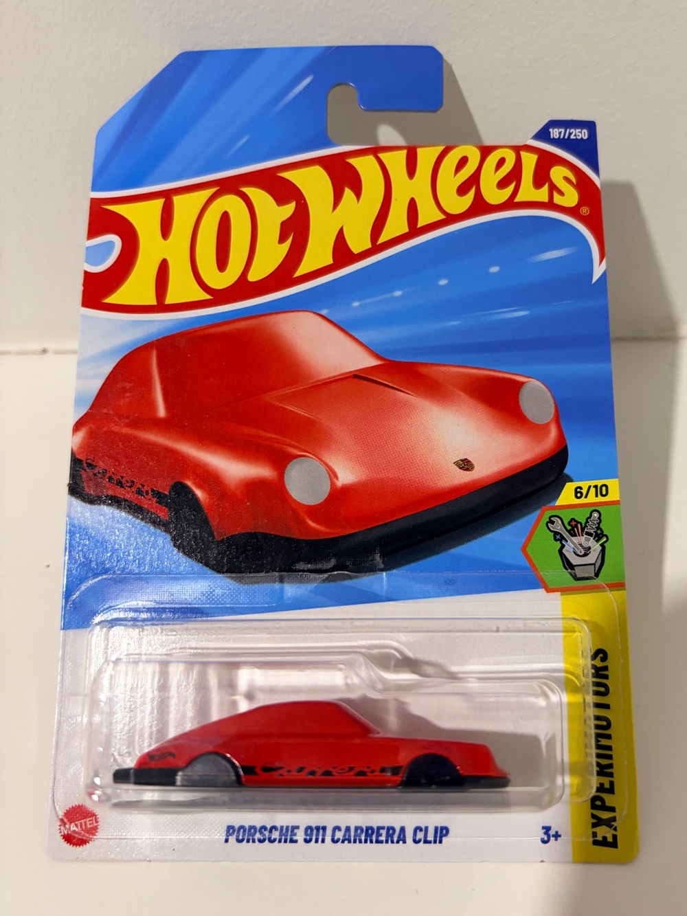 Hot Wheels Porsche 911 Carrera Clip - Red